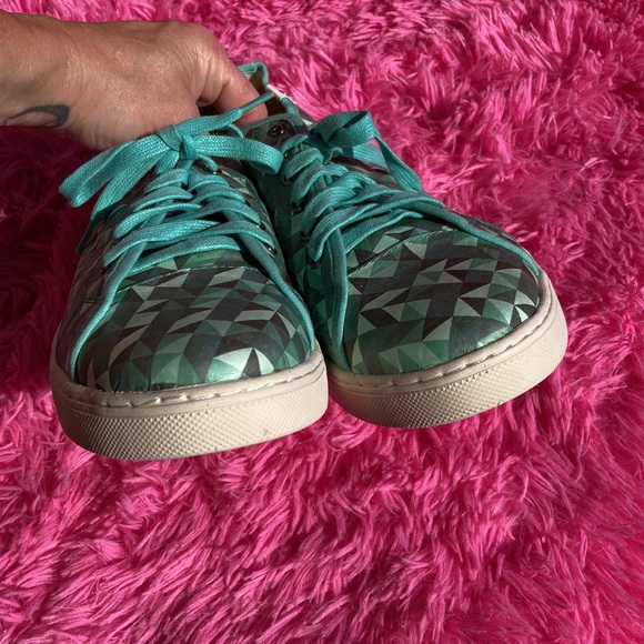 The UT.Lab lightweight Tyvek Franklin sneakers in green size 10.5 - Picture 7 of 9